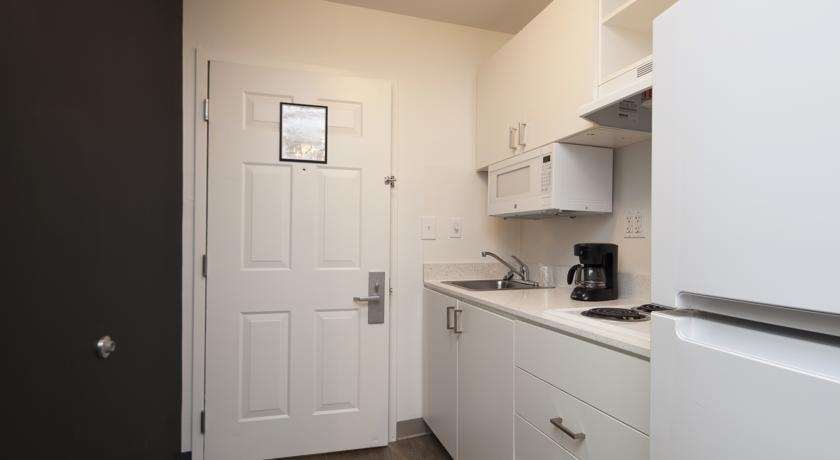 Intown Suites Extended Stay Newport News Va - I-64 Oda fotoğraf