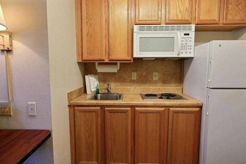 Intown Suites Extended Stay Newport News Va - I-64 Dış mekan fotoğraf