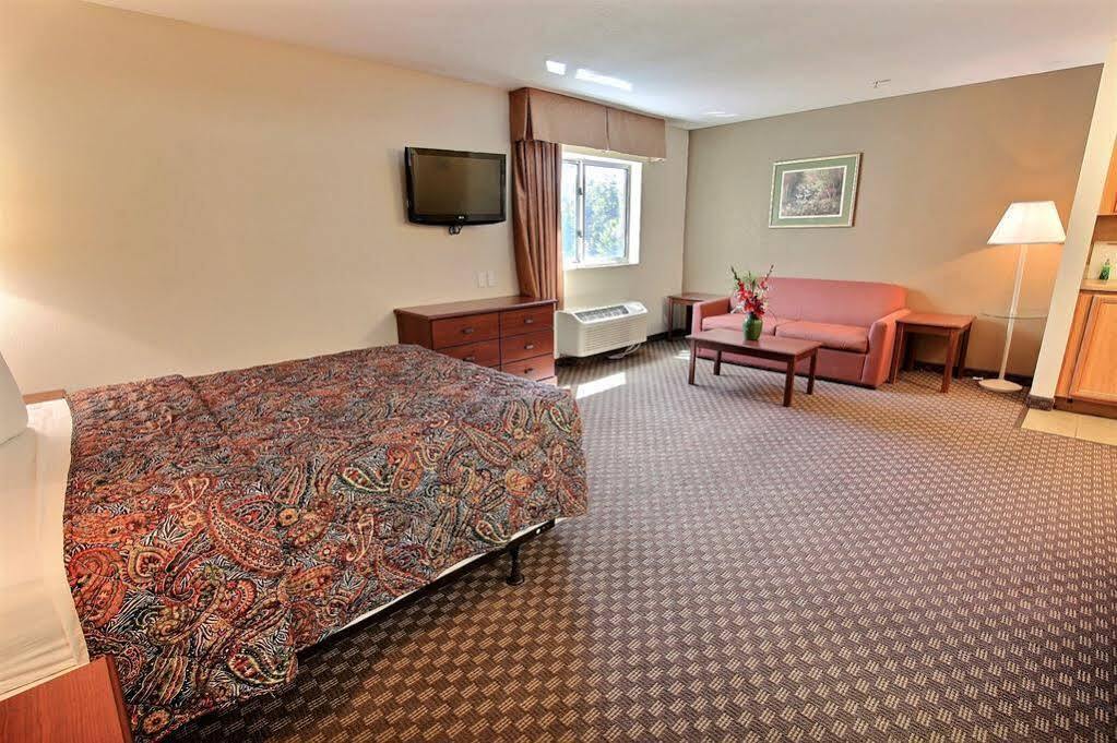 Intown Suites Extended Stay Newport News Va - I-64 Dış mekan fotoğraf